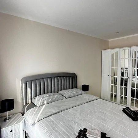 Cosy Flat, 150m To The Sea Apartment *